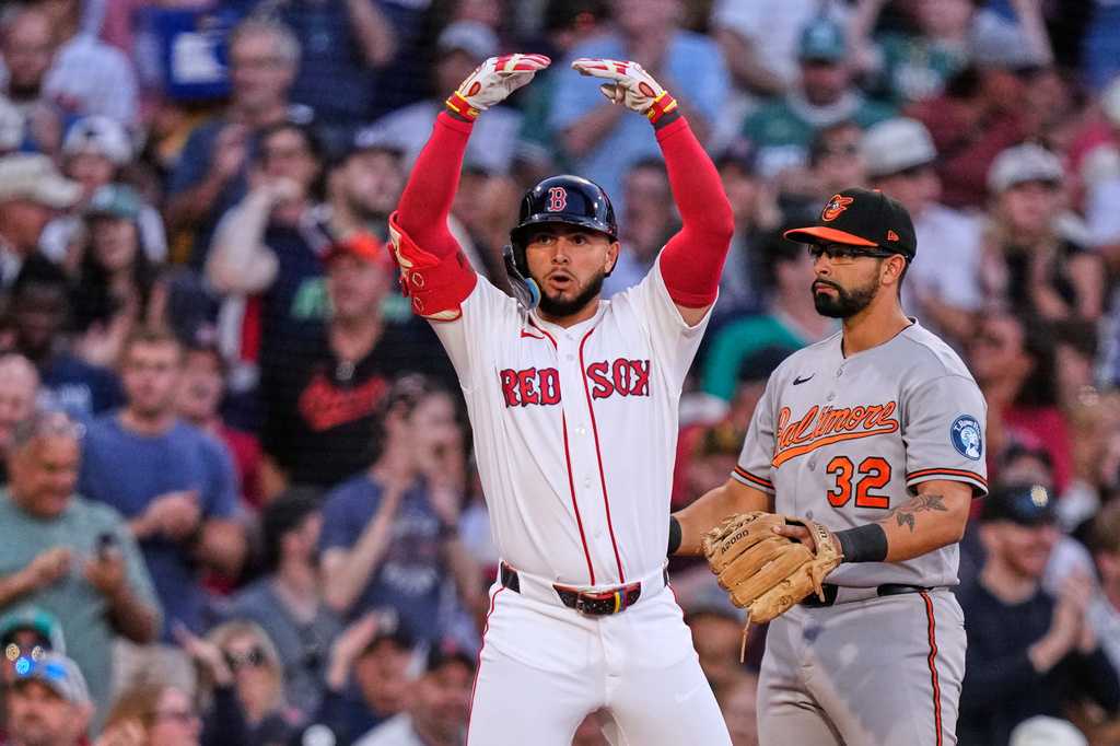 And the streak goes on: Red Sox extend win streak to 14, beating Orioles 6-5