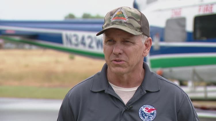Firefighters brace for busy weekend after hundreds of lightning strikes