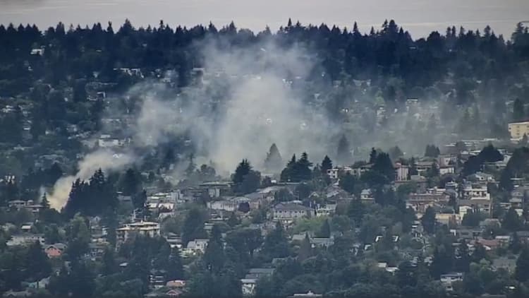 Crews battle 3-story, 2-alarm apartment fire in Seattle