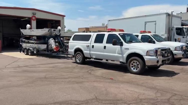 Phoenix firefighters head to Texas to help with expected flooding